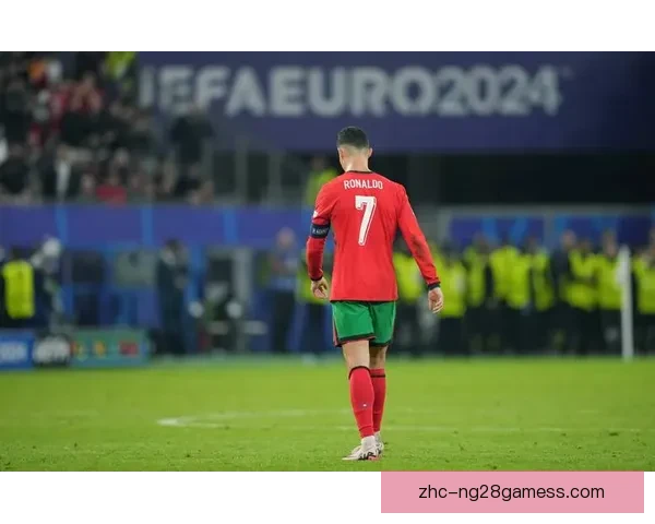 希勒谈C罗高薪罢训荒唐现象 希勒谈C罗高薪罢训荒唐现象